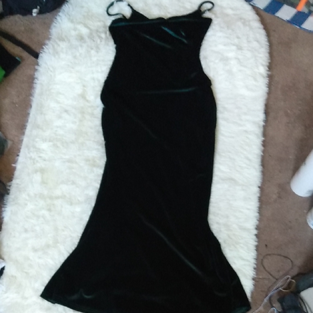 Elegant Green Velvet Dress